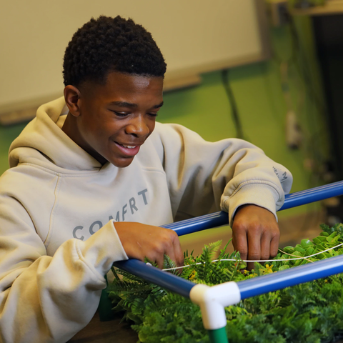 6-8 Lab Programs - Biodiversity Explorers - Boy